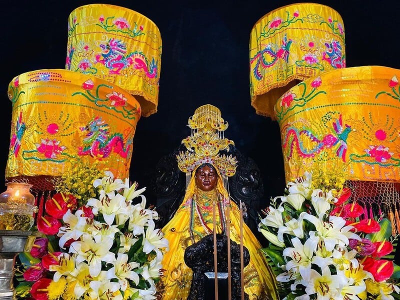 Thác bà Ponagar thờ nữ thần Thiên Y Ana -